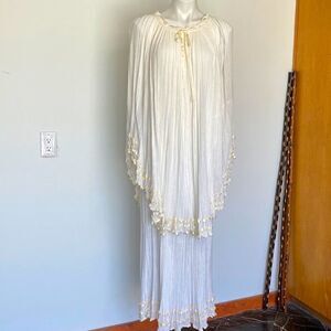 Vintage  dress  